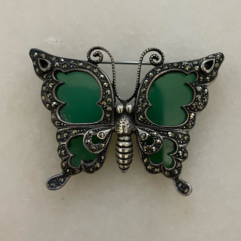 Fabulous Vintage Sterling Silver Marcasite Green Glass Butterfly Pin Brooch